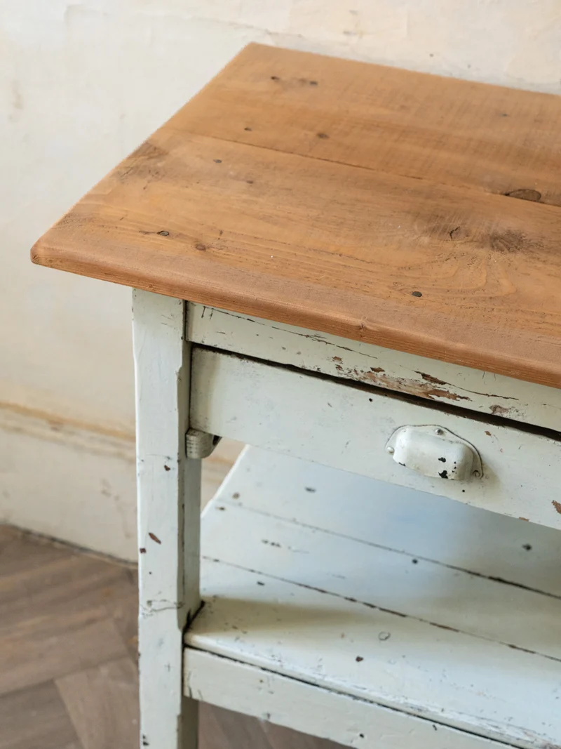 Francine, la table d'appoint vintage en bois N°1022