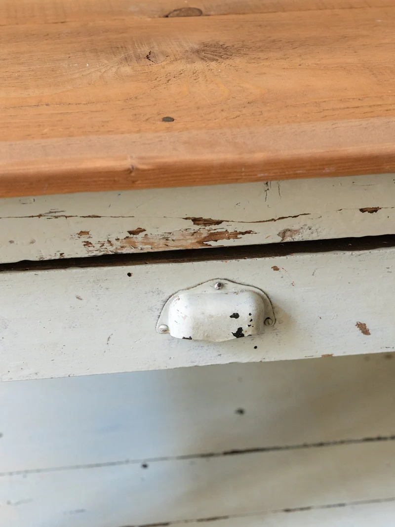 Francine, la table d'appoint vintage en bois N°1022
