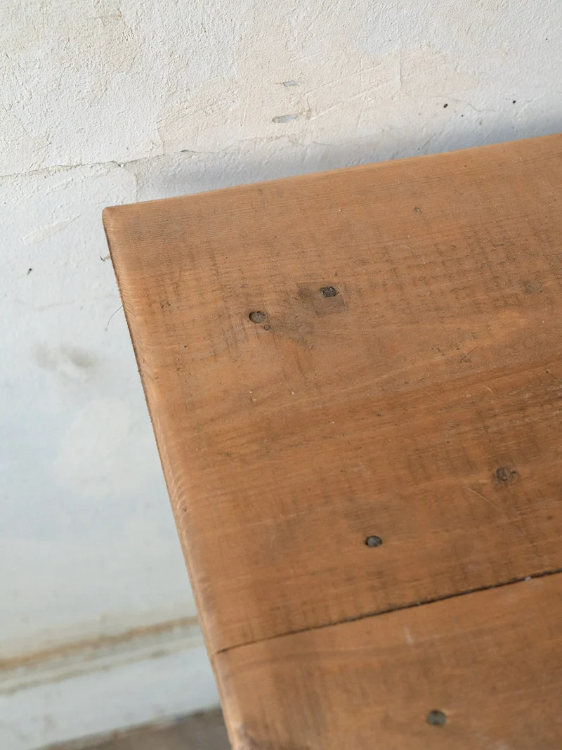 Francine, la table d'appoint vintage en bois N°1022