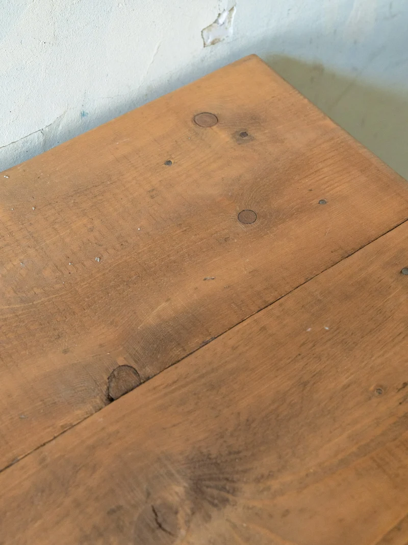 Francine, la table d'appoint vintage en bois N°1022