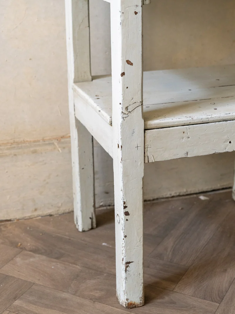 Francine, la table d'appoint vintage en bois N°1022