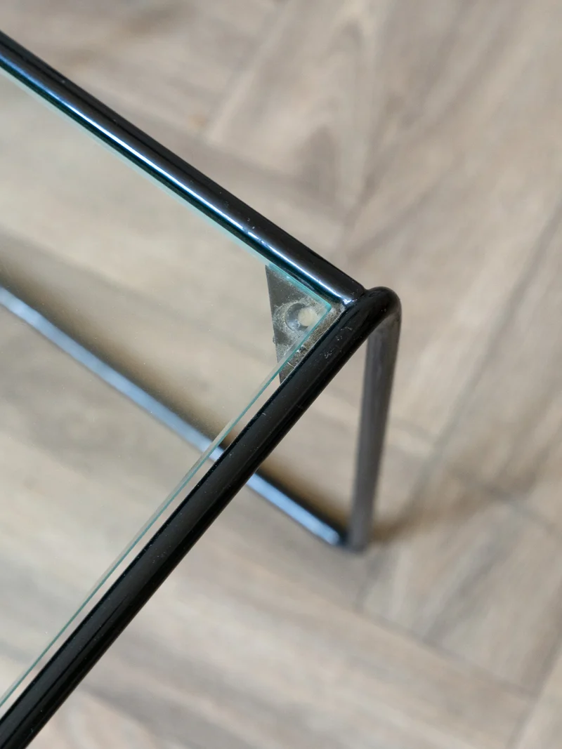 Barbara, les tables gigognes en verre et métal N°167