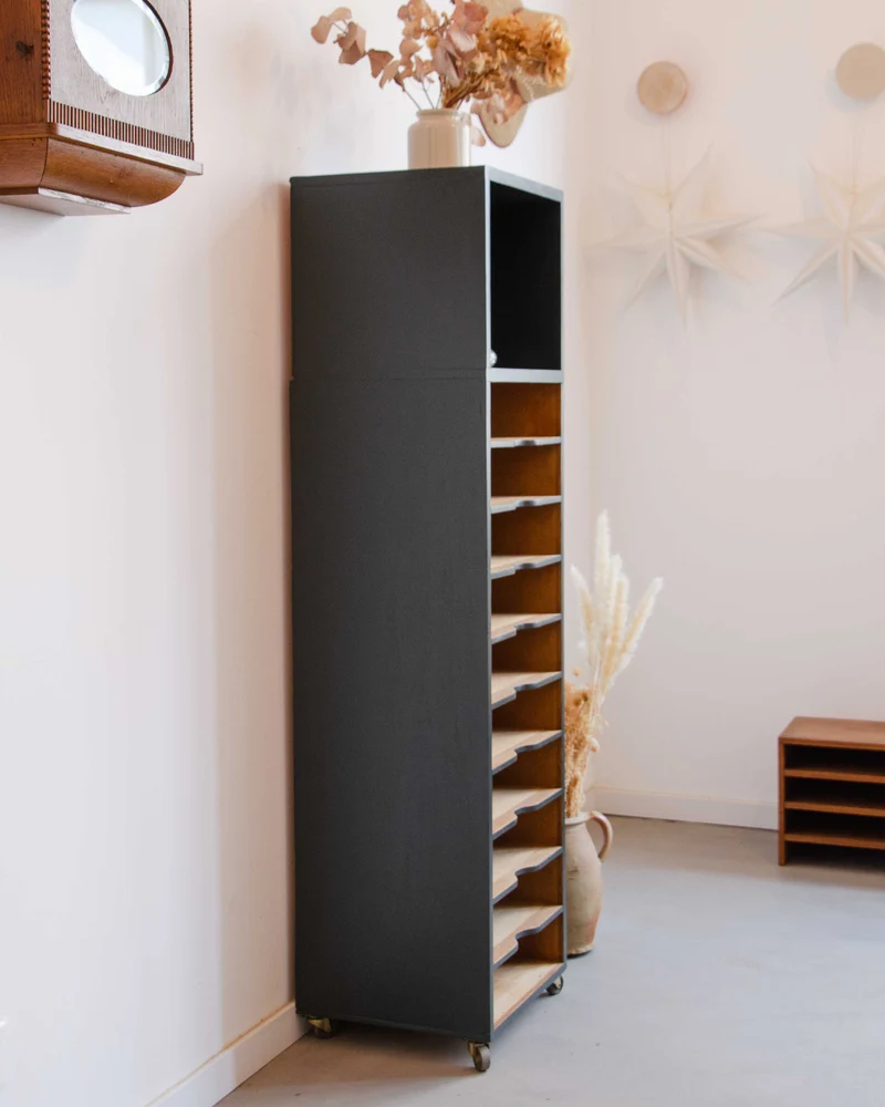 Isabelle, le casier trieur en bois N°304