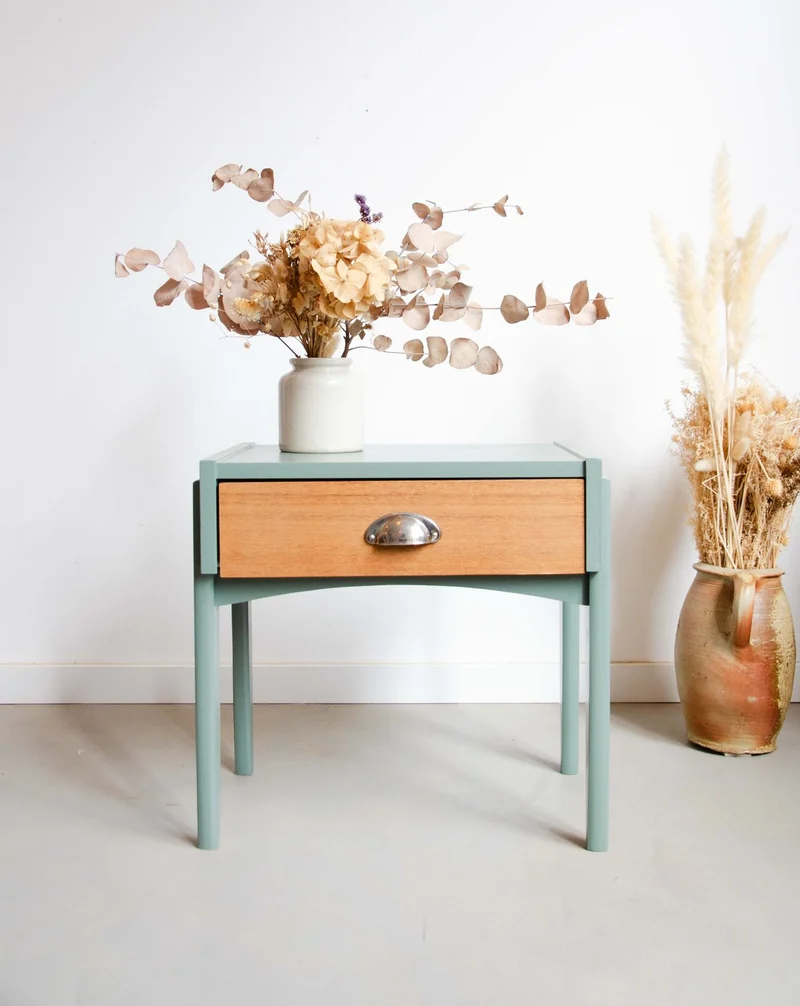 Odile, la table de chevet en teck N°1401
