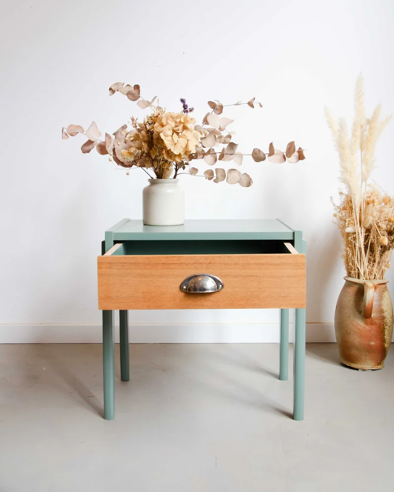 Odile, la table de chevet en teck N°1401