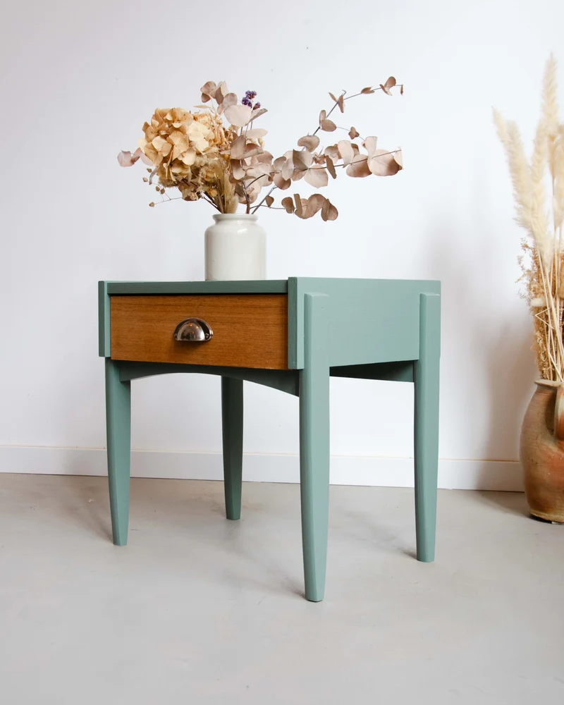 Odile, la table de chevet en teck N°1401