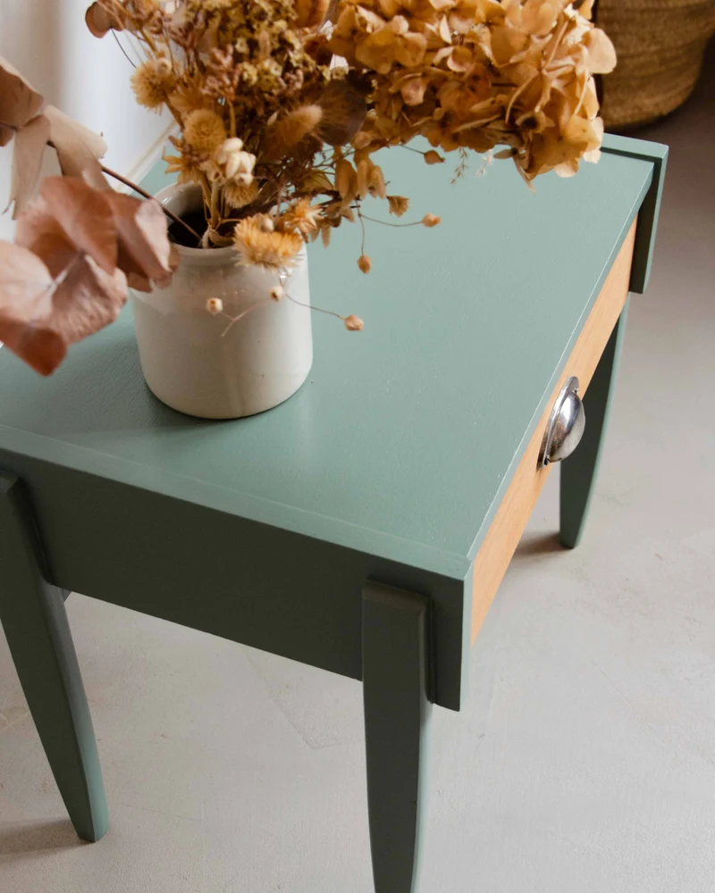 Odile, la table de chevet en teck N°1401