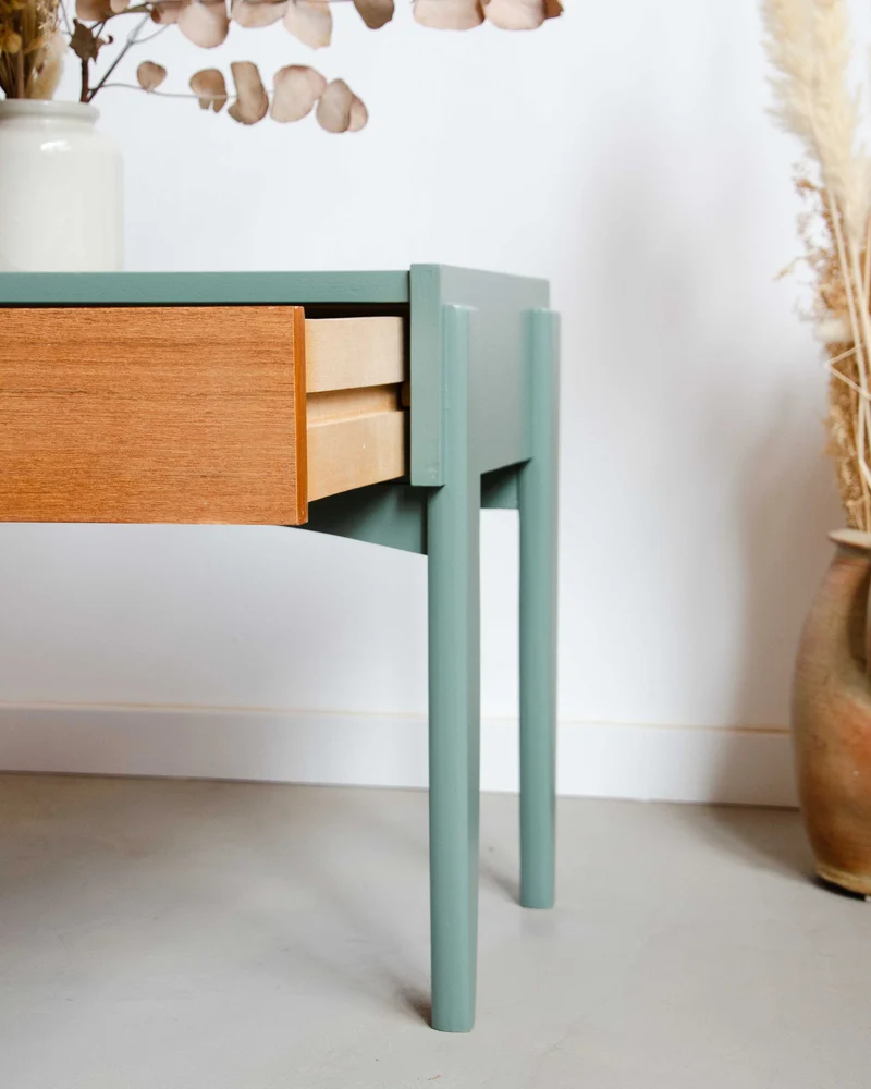 Odile, la table de chevet en teck N°1401