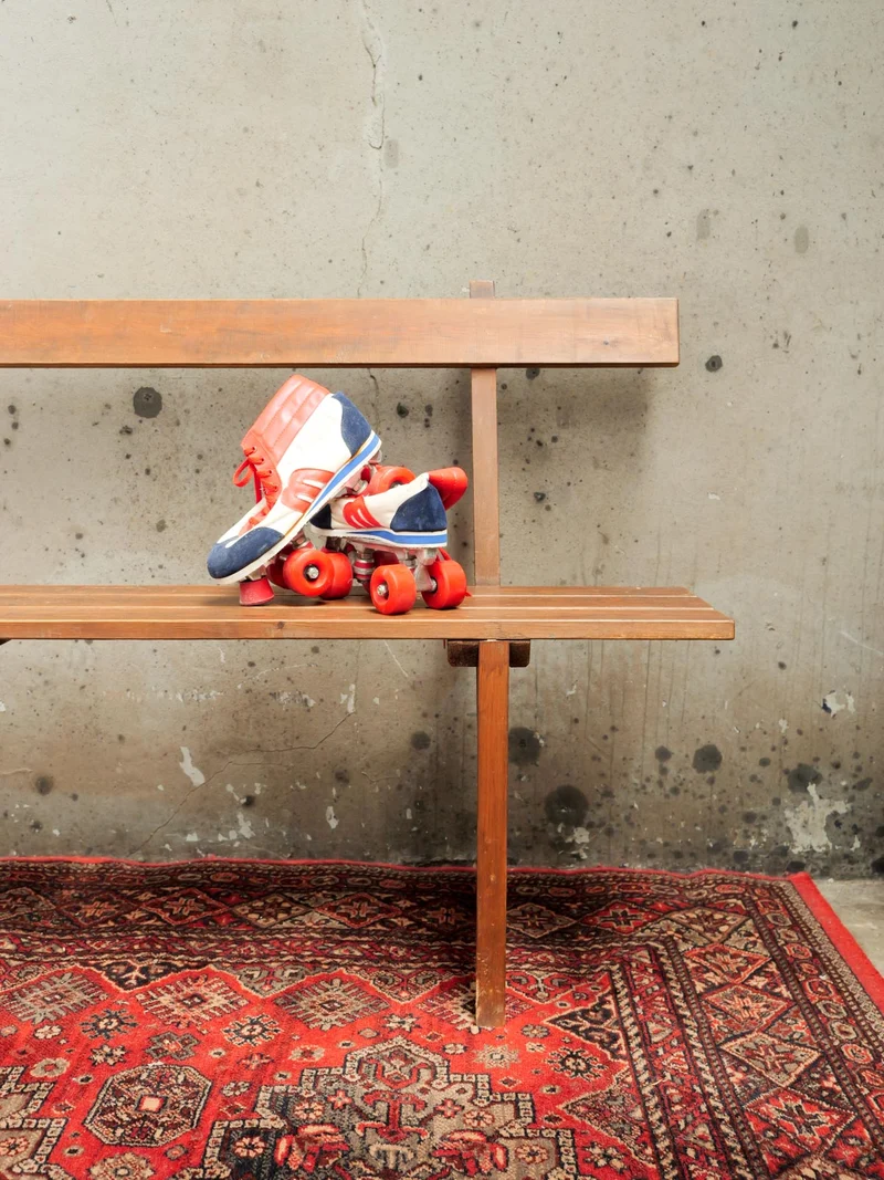 Antoine, le grand banc en bois N°445