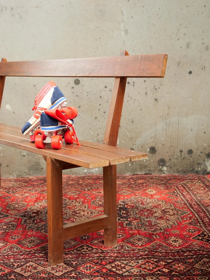 Antoine, le grand banc en bois N°445