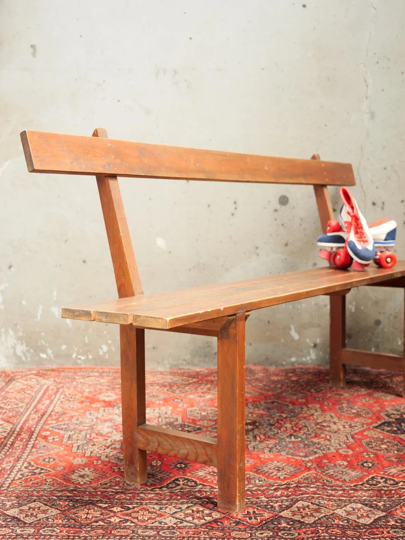 Antoine, le grand banc en bois N°445