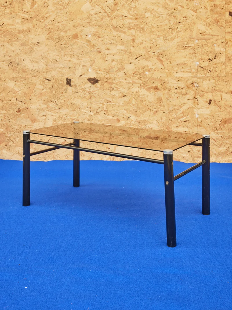 Donna, la table basse en verre fumé N°1014