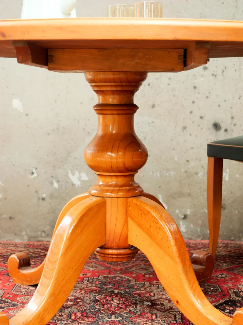 Romy, la table à manger ronde N°1418