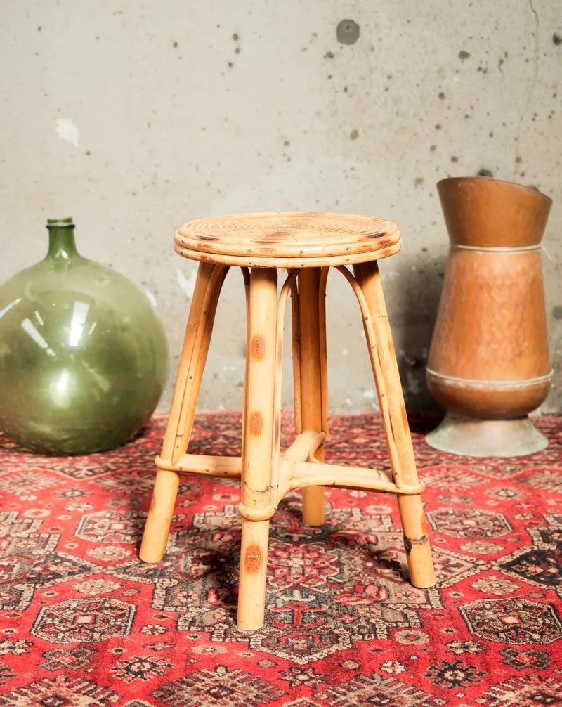 Regis, le tabouret en rotin N°1385