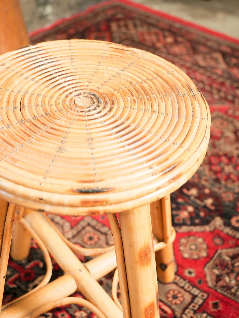 Regis, le tabouret en rotin N°1385