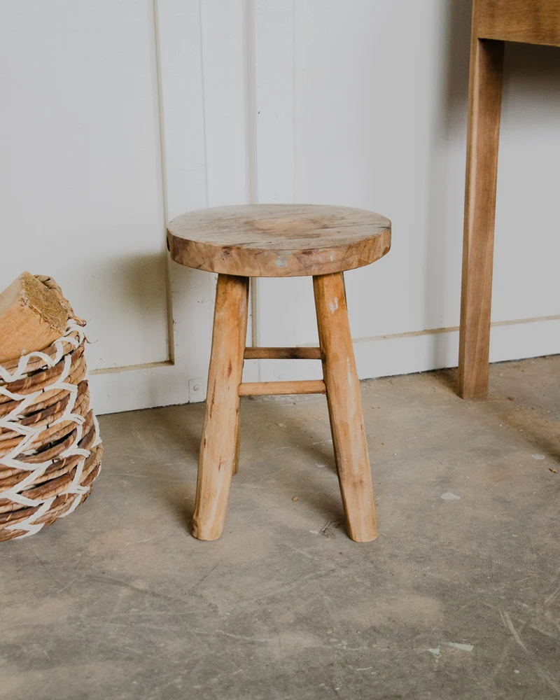 Regis, le tabouret en teck N°1386