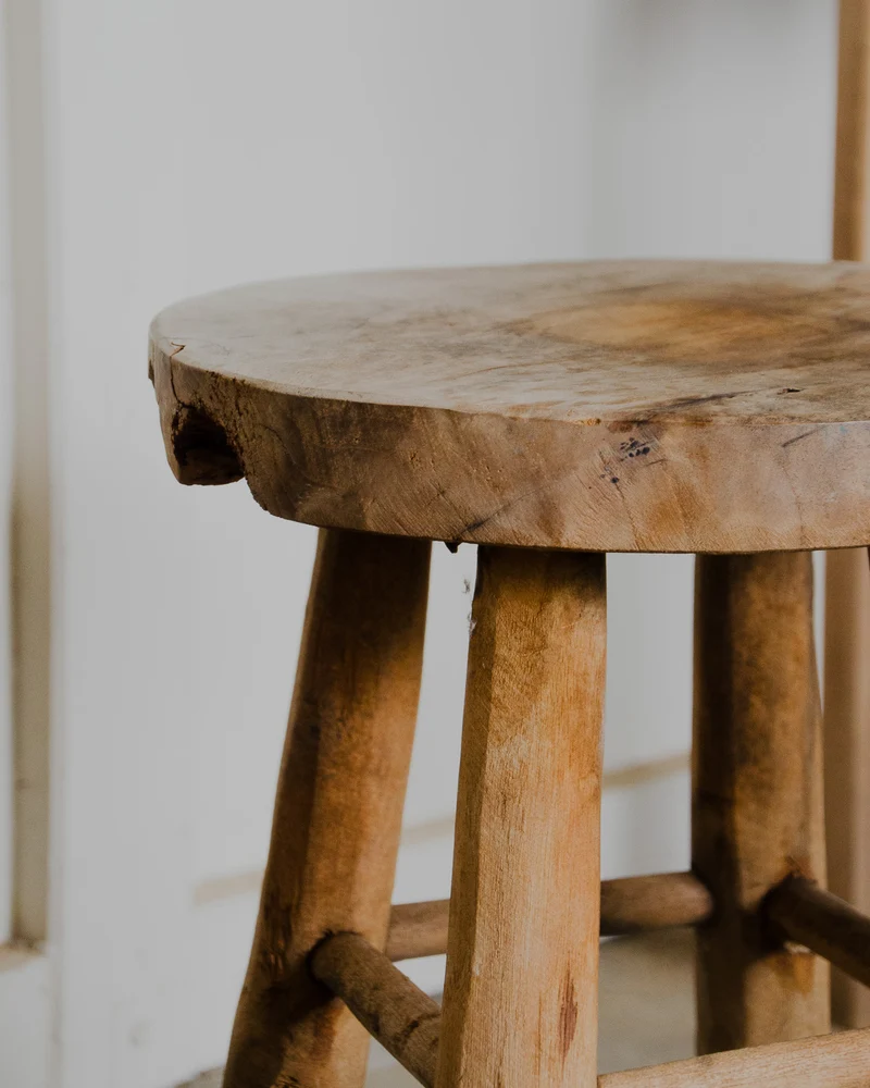 Regis, le tabouret en teck N°1386