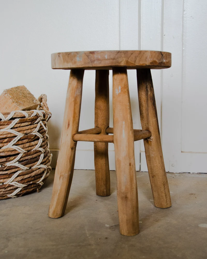 Regis, le tabouret en teck N°1386