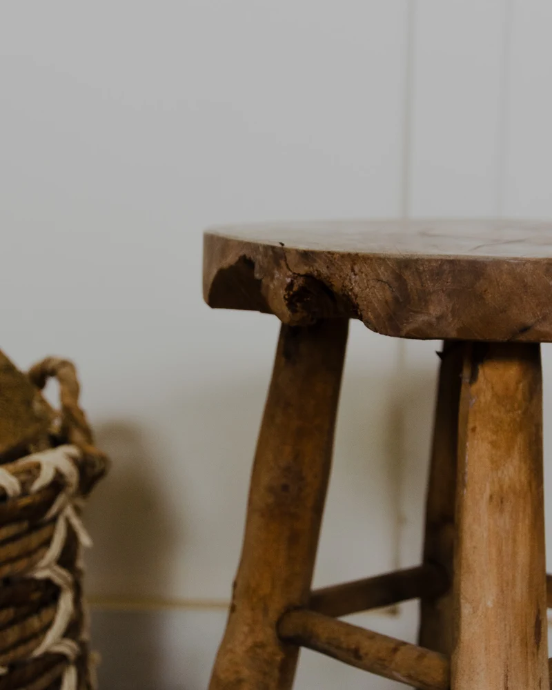 Regis, le tabouret en teck N°1386