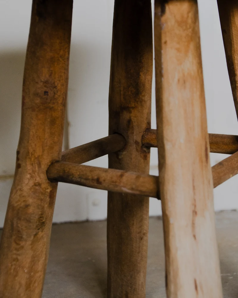 Regis, le tabouret en teck N°1386