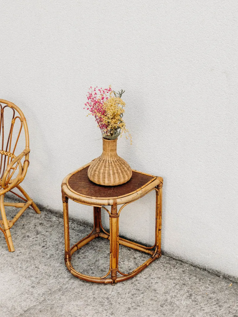 Francine, la table d'appoint en bambou tressé N°1014