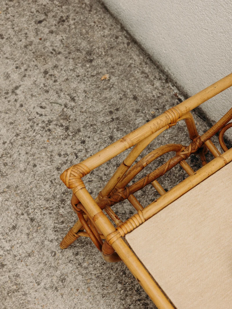 Léonie, la table basse en rotin aux lignes aériennes N°1008