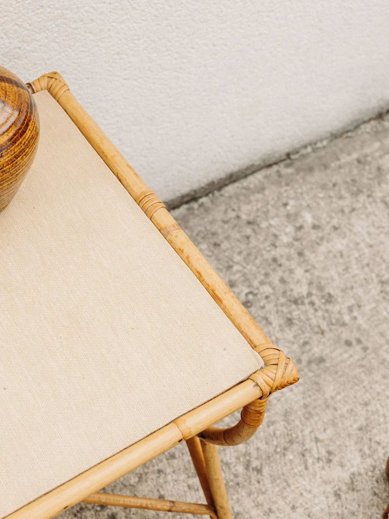 Léonie, la table basse en rotin aux lignes aériennes N°1008