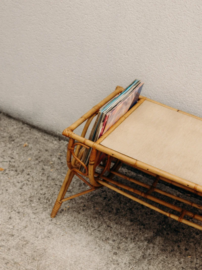 Léonie, la table basse en rotin aux lignes aériennes N°1008