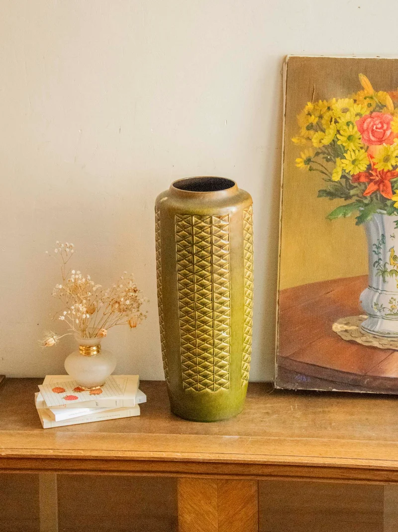 Edmond, le long vase à motifs géométriques N°179