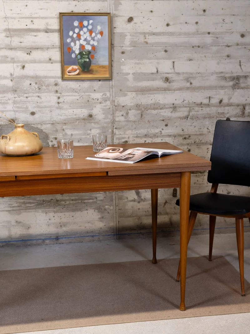 Karla, la table à manger scandinave en bois N°1184