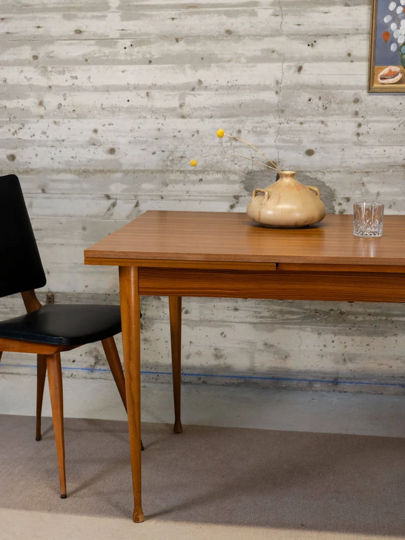 Karla, la table à manger scandinave en bois N°1184