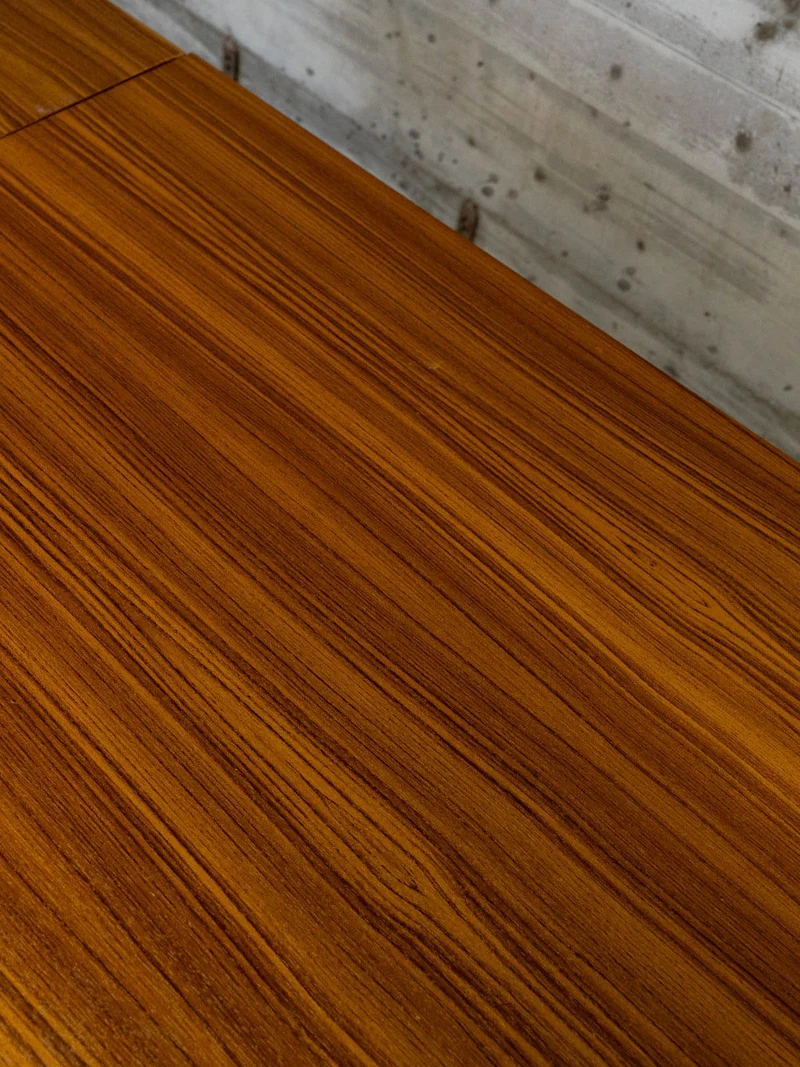 Karla, la table à manger scandinave en bois N°1184