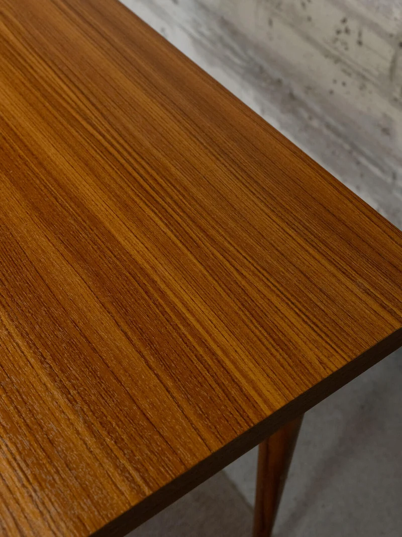 Karla, la table à manger scandinave en bois N°1184