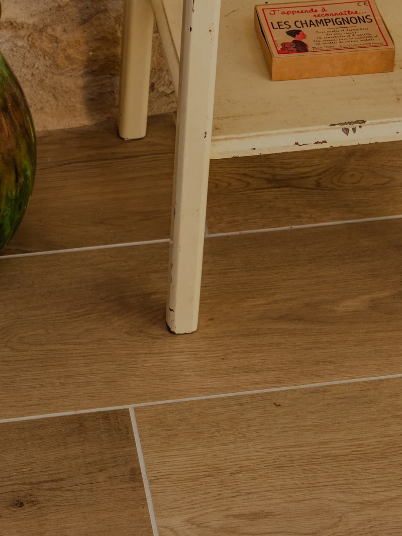 Francine, la sellette en bois beige N°1003
