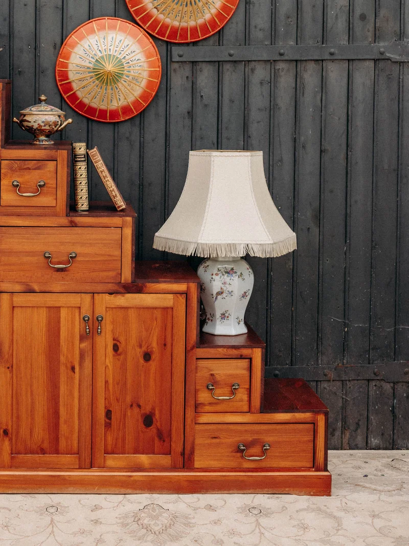 Suzanne, la lampe en céramique à franges N°573