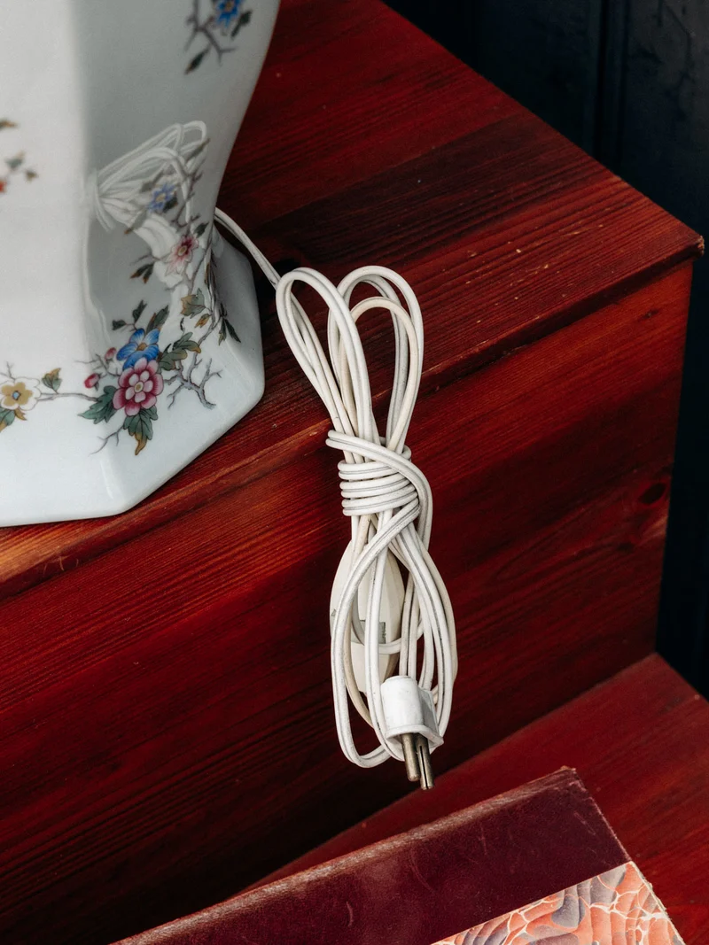 Suzanne, la lampe en céramique à franges N°573