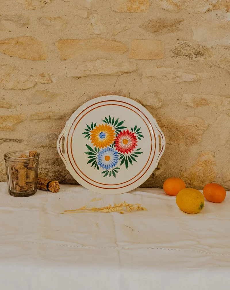 Nestor, le plat à gâteaux en faïence N°661