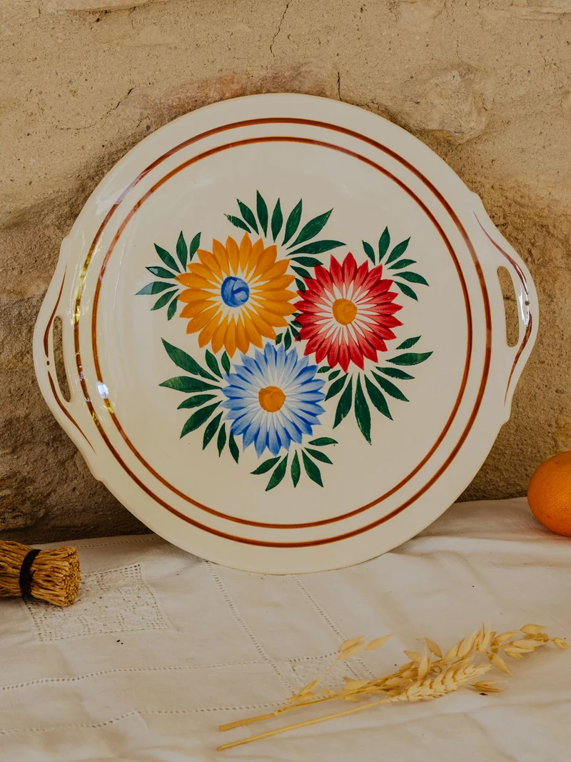 Nestor, le plat à gâteaux en faïence N°661