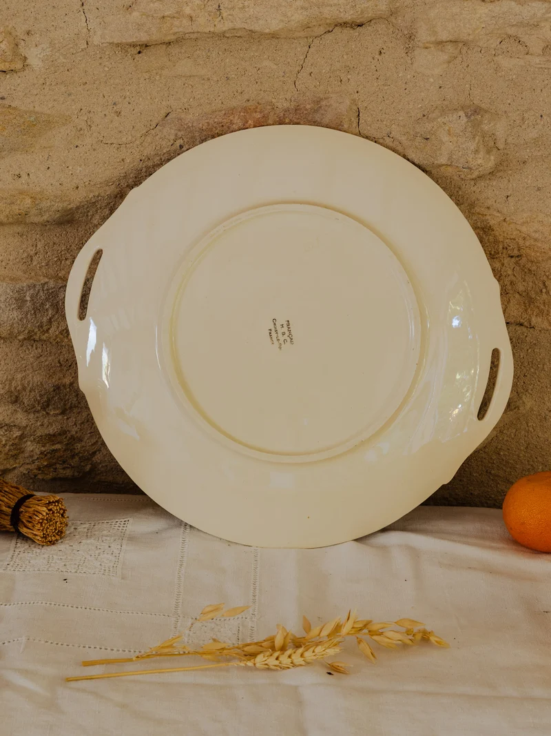 Nestor, le plat à gâteaux en faïence N°661