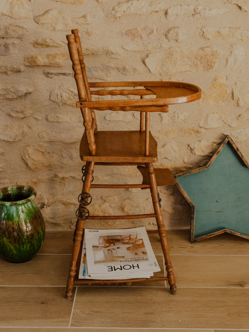Alix, la chaise pour poupée en bois N°1059