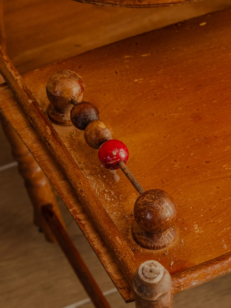 Alix, la chaise pour poupée en bois N°1059