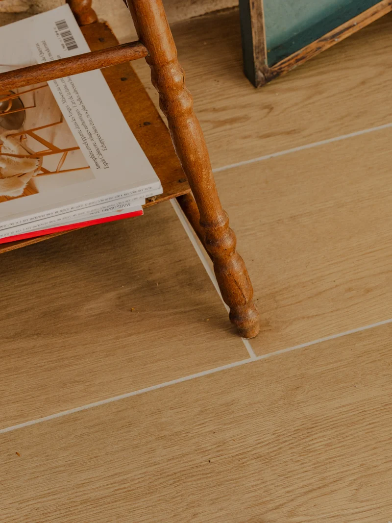 Alix, la chaise pour poupée en bois N°1059