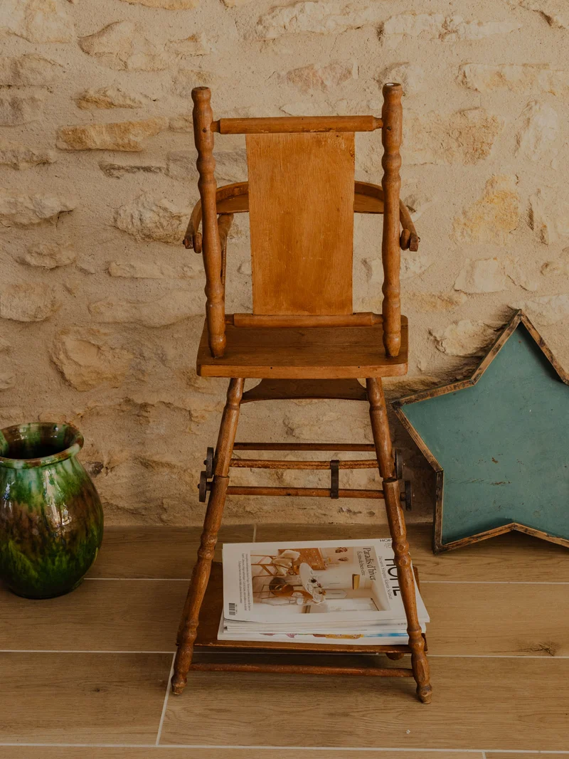Alix, la chaise pour poupée en bois N°1059