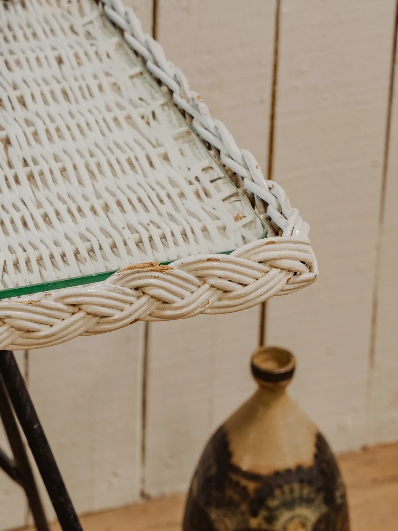 Hanna, la table d'appoint en rotin blanc N°775