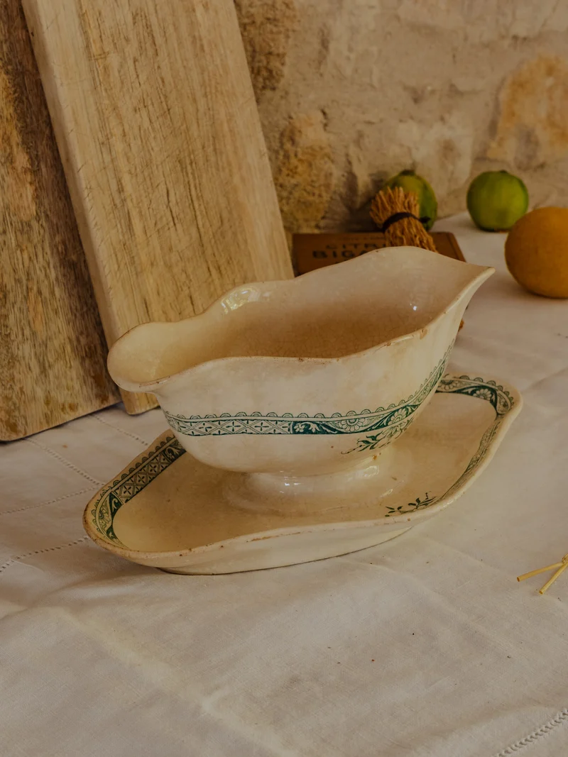 Nestor, la saucière en faïence N°669