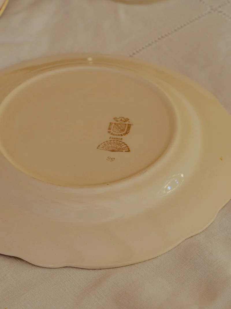 Antoinette, le lot de 8 assiettes en faïence N°304