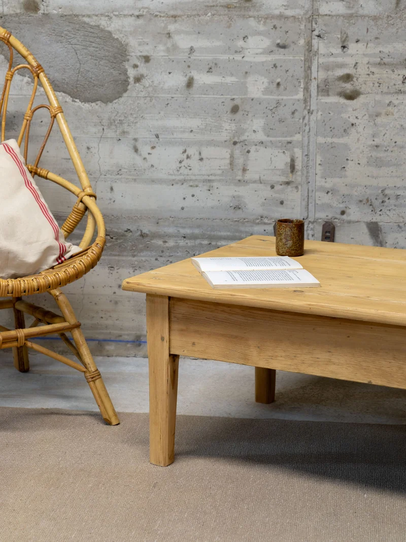 Léonie, la petite table basse en bois N°991