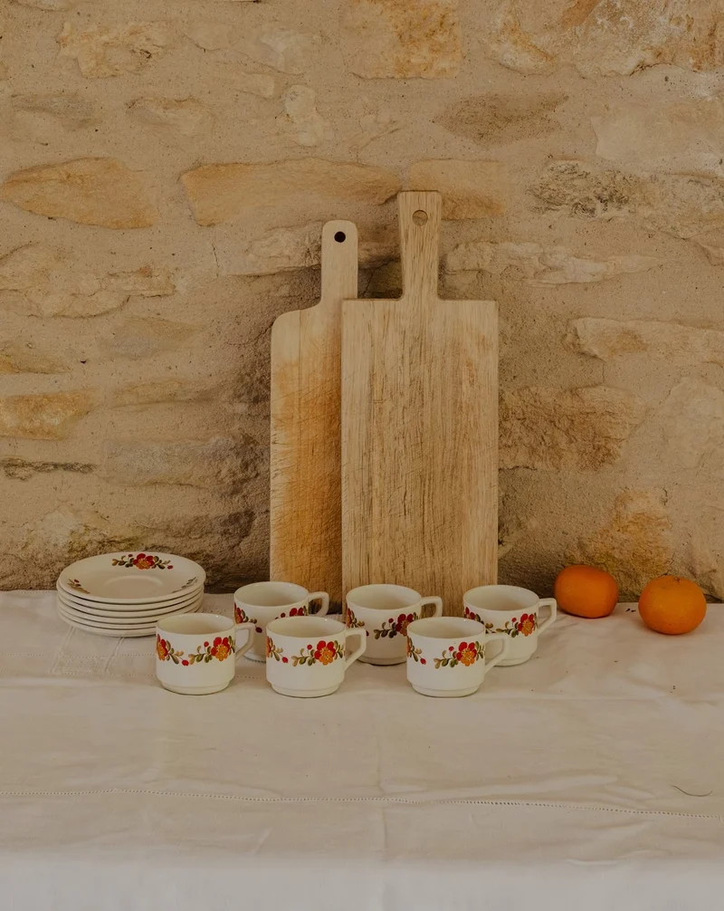 Léandre, le lot de 6 tasses vintage en faïence N°207