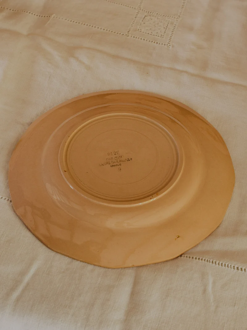 Nestor, le service de vaisselle en faïence N°657