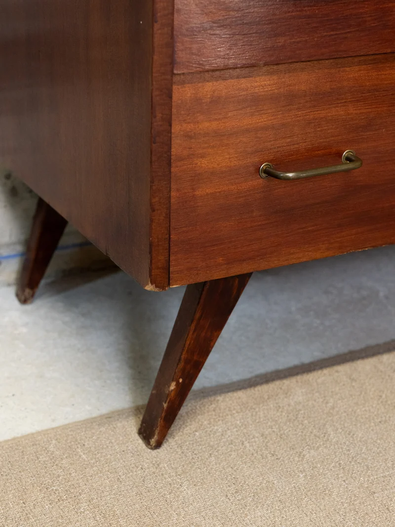 Olga, la commode en bois foncé N°663